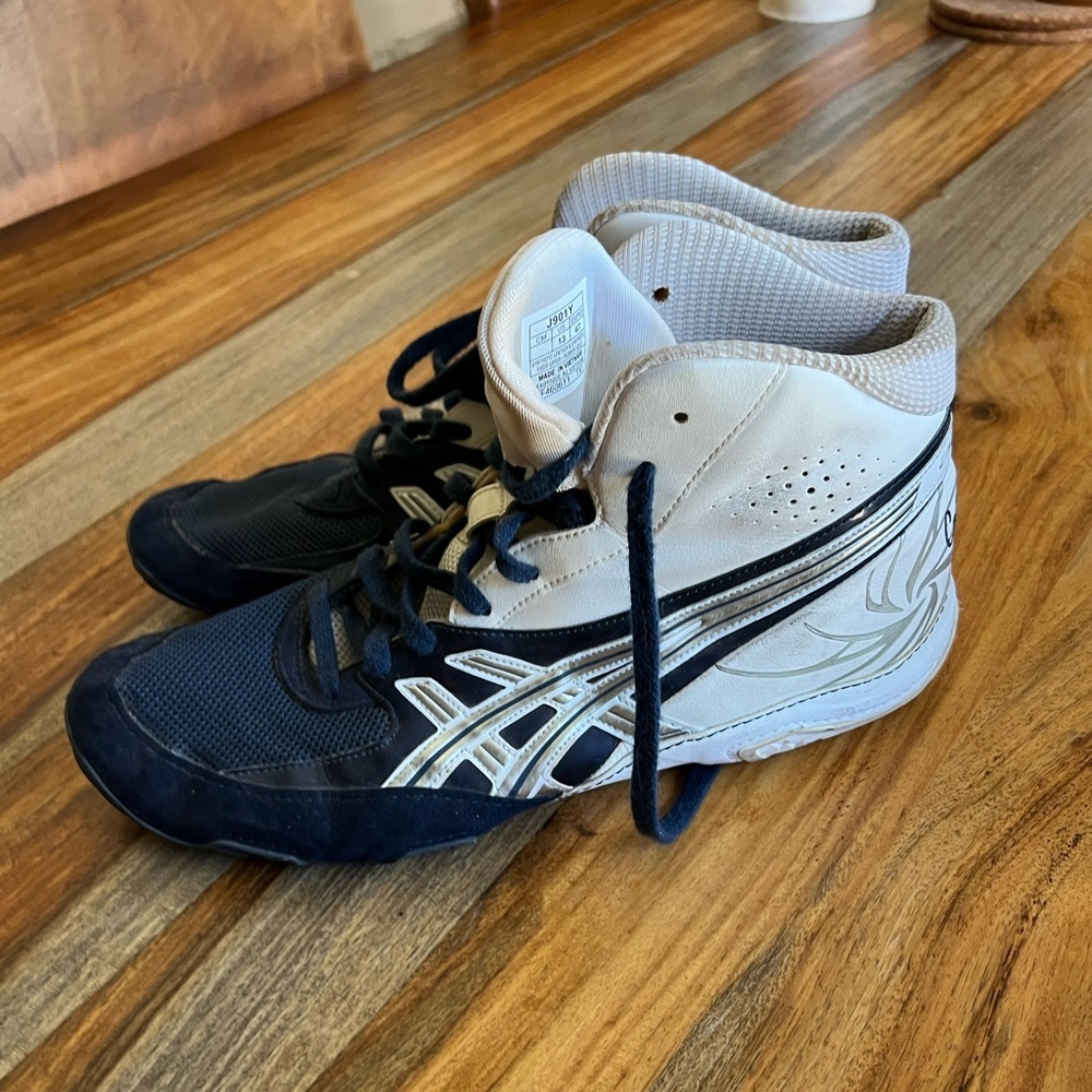 Asics Cael V4 Wrestling Shoes - Picture 4 of 5